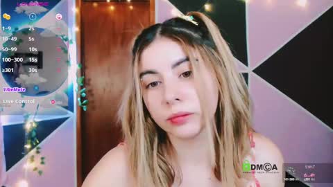 YINI online show from February 2025 01:10:01 AM