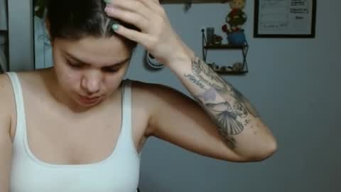 Karoll online show from October 2025 01:31:01 AM