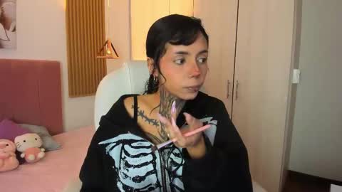 Snapshot of korarousee chatting on November 2025 01:23:01 PM Kora online show from November 2025 01:23:01 PM