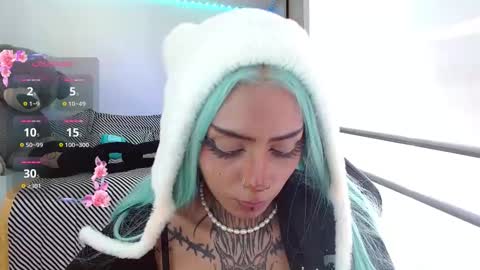 Snapshot of korarousee chatting on November 2025 02:43:02 PM Kora online show from November 2025 02:43:02 PM