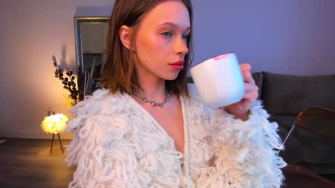 kossie_ online show from February 2025 12:37:01 PM