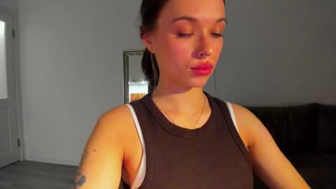 kossie_ online show from November 2025 08:30:01 PM