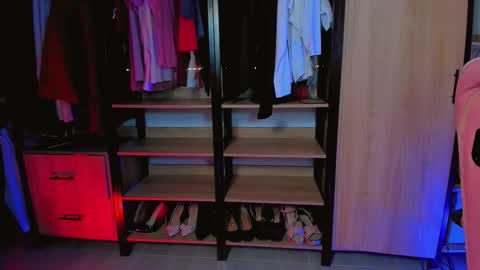 Khloe online show from December 2025 12:51:01 AM