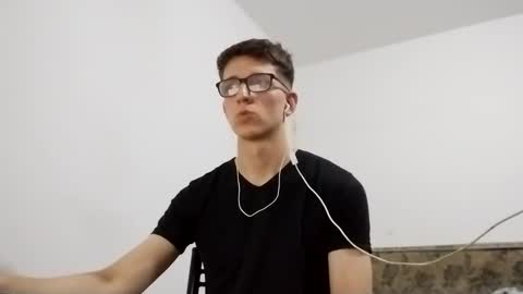 Facu online show from January 2025 01:10:01 AM