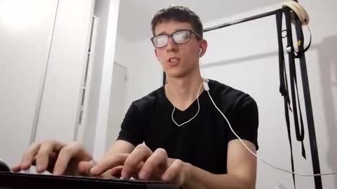 Facu online show from December 2025 11:08:01 AM