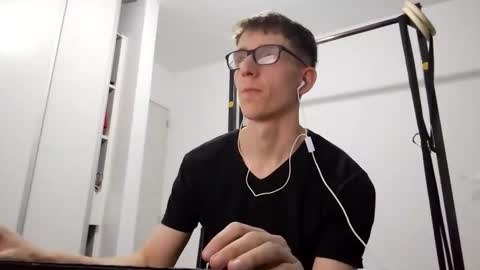 Facu online show from March 2026 03:02:01 AM