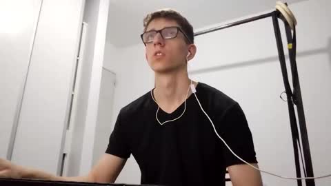 Facu online show from March 2026 03:48:01 PM