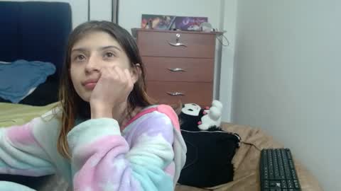 kratos_and_afrodita online show from April 2026 11:24:02 PM