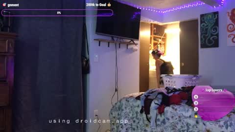 kreamyk420 online show from November 2025 01:44:02 PM