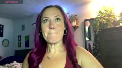 kreamyk420 online show from February 2026 09:59:02 PM