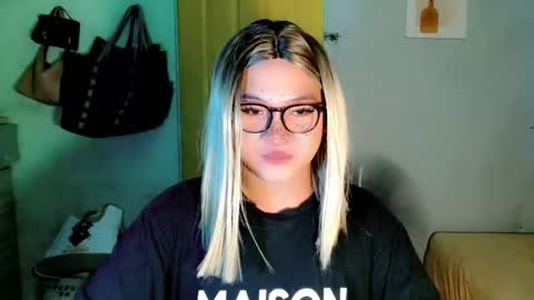 krezikeed online show from April 2026 06:51:01 AM