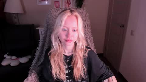 kris_grant online show from October 2025 08:29:02 AM