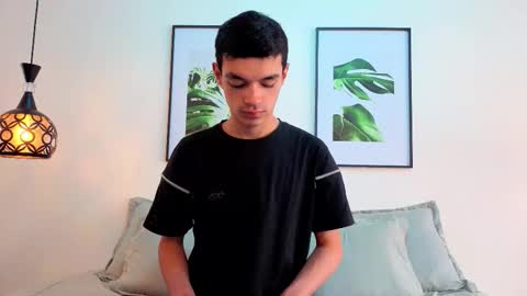 criss online show from November 2025 08:08:02 PM