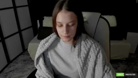 krisdoeil online show from December 2025 02:17:02 AM