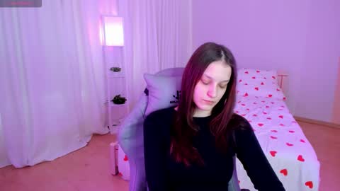 krisdoeil online show from March 2026 02:18:01 AM