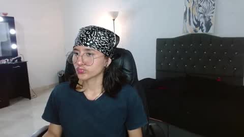 Krisha Ivanov online show from September 2025 07:07:01 AM