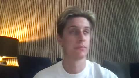 krisl77 online show from April 2026 04:40:02 PM