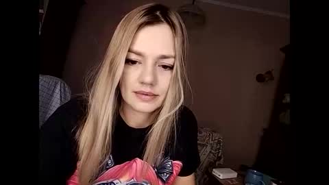 Snapshot of krisssexi chatting on February 2025 04:50:02 AM KrissSexi online show from February 2025 04:50:02 AM