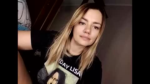 Snapshot of krisssexi chatting on September 2025 07:03:02 PM KrissSexi online show from September 2025 07:03:02 PM