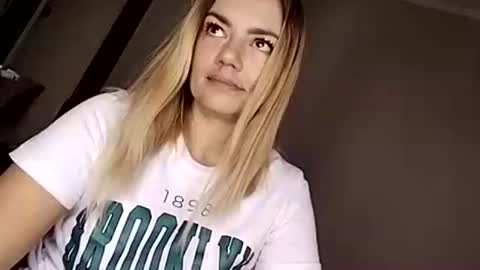 Snapshot of krisssexi chatting on October 2025 02:31:01 AM KrissSexi online show from October 2025 02:31:01 AM