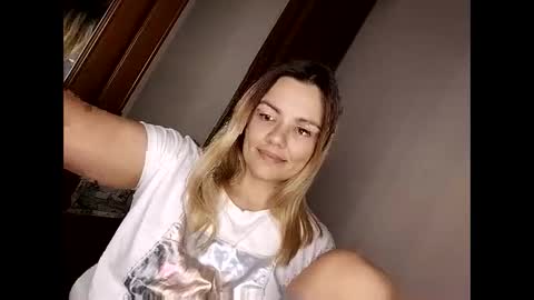 Snapshot of krisssexi chatting on October 2025 07:47:02 PM KrissSexi online show from October 2025 07:47:02 PM