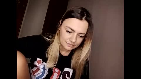 Snapshot of krisssexi chatting on November 2025 11:38:02 AM KrissSexi online show from November 2025 11:38:02 AM