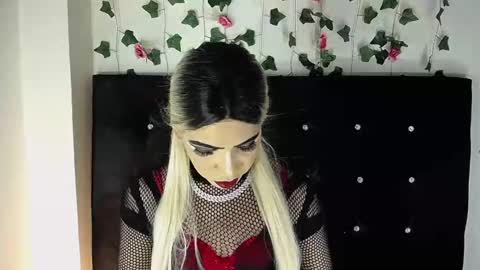 kristal_queen01 online show from March 2026 07:03:02 AM