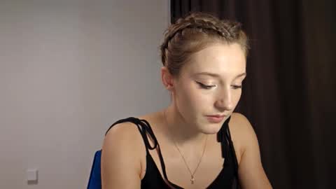 Snapshot of kristandaty chatting on February 2026 11:47:02 AM kristandaty online show from February 2026 11:47:02 AM