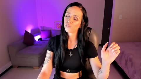 Sophia online show from February 2026 07:45:01 PM