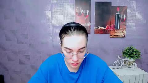 Kristen online show from November 2025 09:14:02 AM