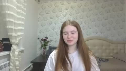 Snapshot of kristiancommes chatting on July 2026 10:01:02 PM Alisa online show from July 2026 10:01:02 PM