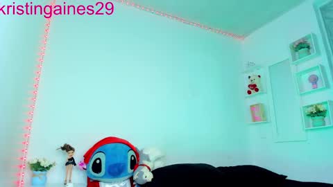 Snapshot of kristiingaines_ chatting on November 2025 08:19:01 PM kristin online show from November 2025 08:19:01 PM