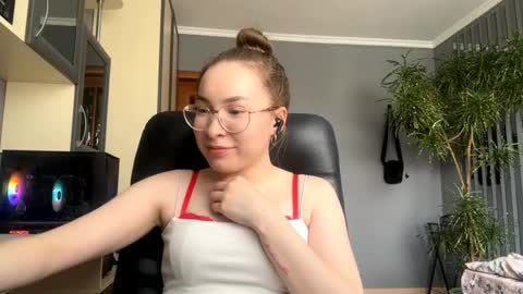 Mila online show from April 2026 11:20:01 AM