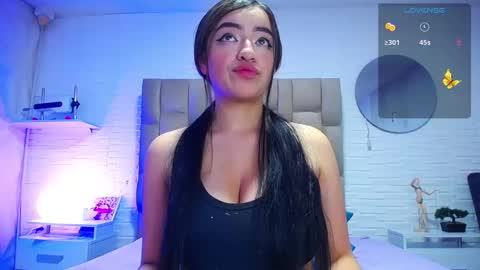 Snapshot of kristin_ramirez chatting on February 2025 11:09:02 AM Kristin online show from February 2025 11:09:02 AM