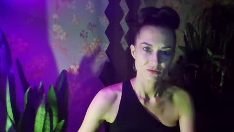 Snapshot of kristinagold44 chatting on December 2024 07:22:01 PM Kristina online show from December 2024 07:22:01 PM