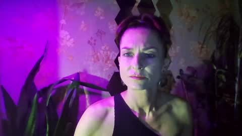 Snapshot of kristinagold44 chatting on December 2024 07:11:02 PM Kristina online show from December 2024 07:11:02 PM