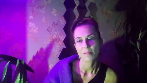 Snapshot of kristinagold44 chatting on January 2025 10:19:01 PM Kristina online show from January 2025 10:19:01 PM