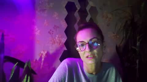 Snapshot of kristinagold44 chatting on January 2025 02:17:02 PM Kristina online show from January 2025 02:17:02 PM