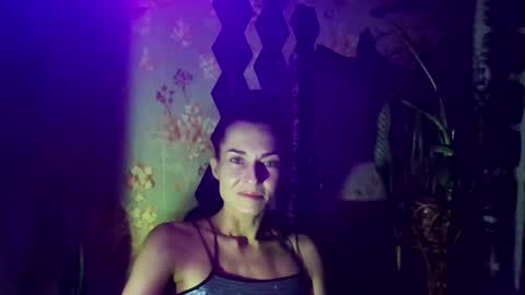 Snapshot of kristinagold44 chatting on February 2025 04:56:02 PM Kristina online show from February 2025 04:56:02 PM