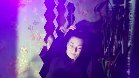 Snapshot of kristinagold44 chatting on February 2025 10:42:01 PM Kristina online show from February 2025 10:42:01 PM