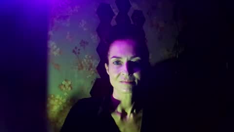 Snapshot of kristinagold44 chatting on February 2025 09:20:02 PM Kristina online show from February 2025 09:20:02 PM