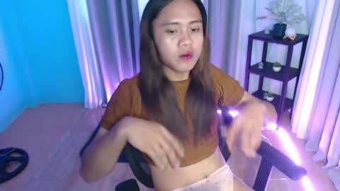 kristine_fox online show from May 2026 07:17:01 AM