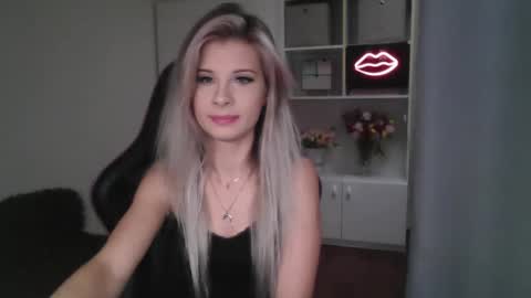 KristineAmore online show from October 2025 06:25:02 AM