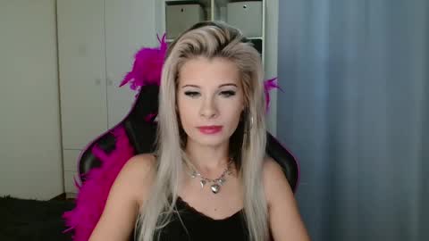 KristineAmore online show from October 2025 06:25:02 AM