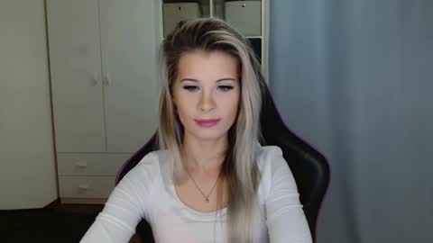 KristineAmore online show from December 2025 08:10:01 AM