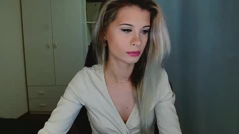 KristineAmore online show from December 2025 07:16:02 AM