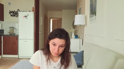 Kristi online show from October 2025 04:56:01 AM