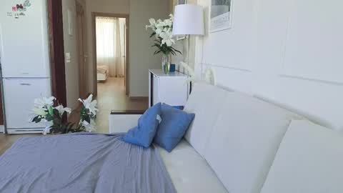 Kristi online show from April 2026 04:51:01 AM