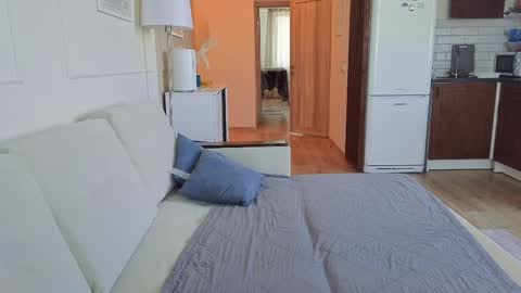 Kristi online show from April 2026 04:32:02 AM