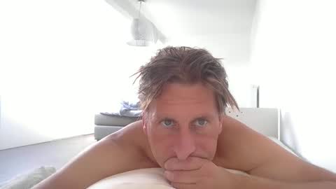 kristof8504 online show from September 2025 10:48:01 AM